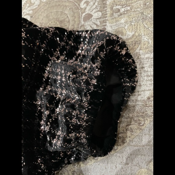 Zara Kids holiday dress ! Black velvet , gold glitter short sleeve - Picture 7 of 8